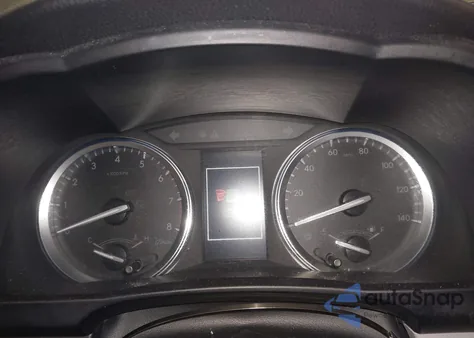 2019 Toyota Highlander Xle z USA, uszkodzony, nr VIN 5TDJZRFH9KS931947